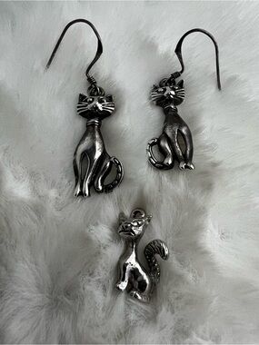 Vintage Sterling Silver Cat Jewelry Set • 925MKV Earrings & STER Pendant